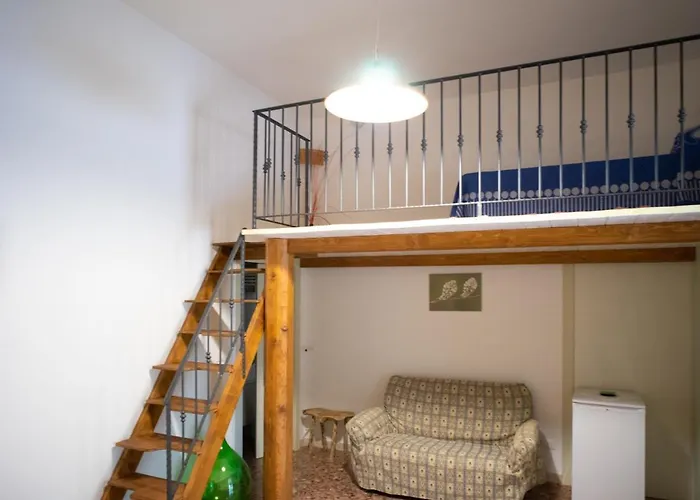 לינה וארוחת בוקר Il Melograno *