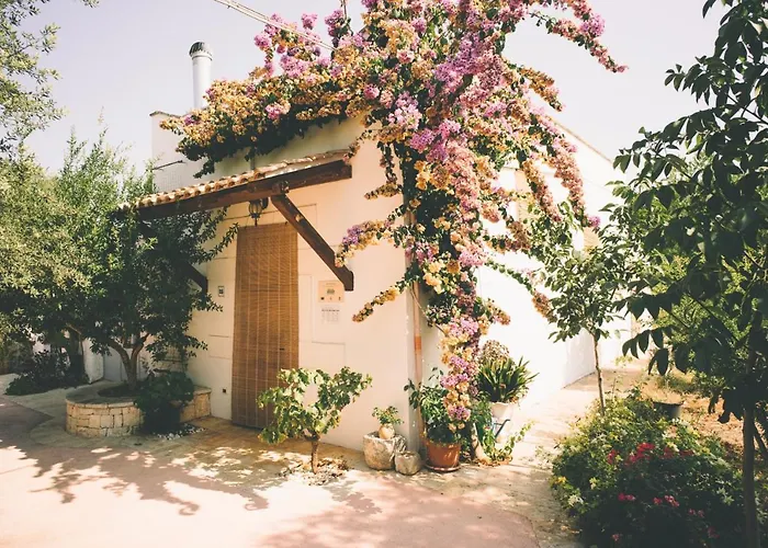 Il Melograno לינה וארוחת בוקר צ'לייה מספיקה